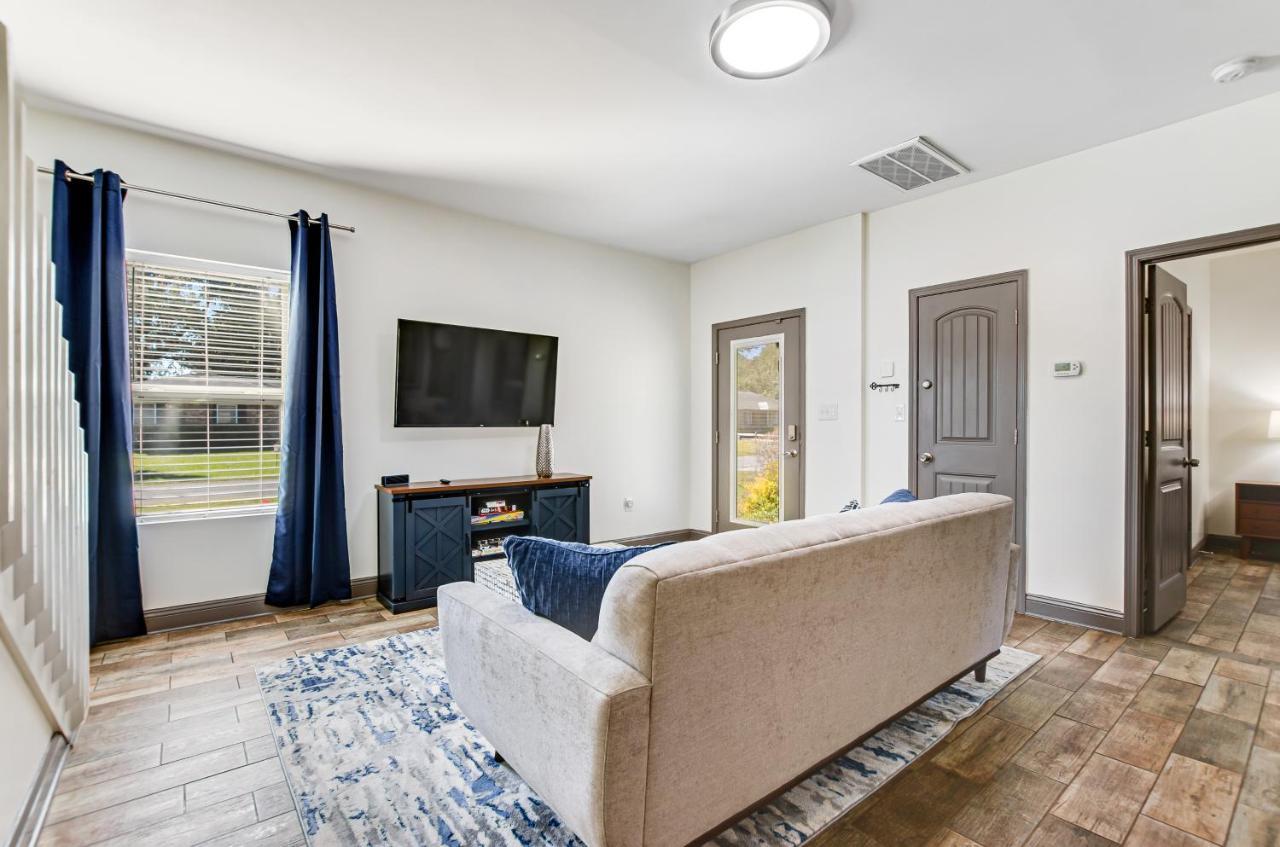 Cozy Charmer In Town Savannah Bagian luar foto